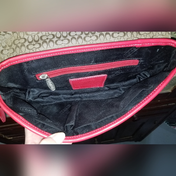 Coach Tan and Red Monogram small bag, Y2K vintage - Picture 3 of 5